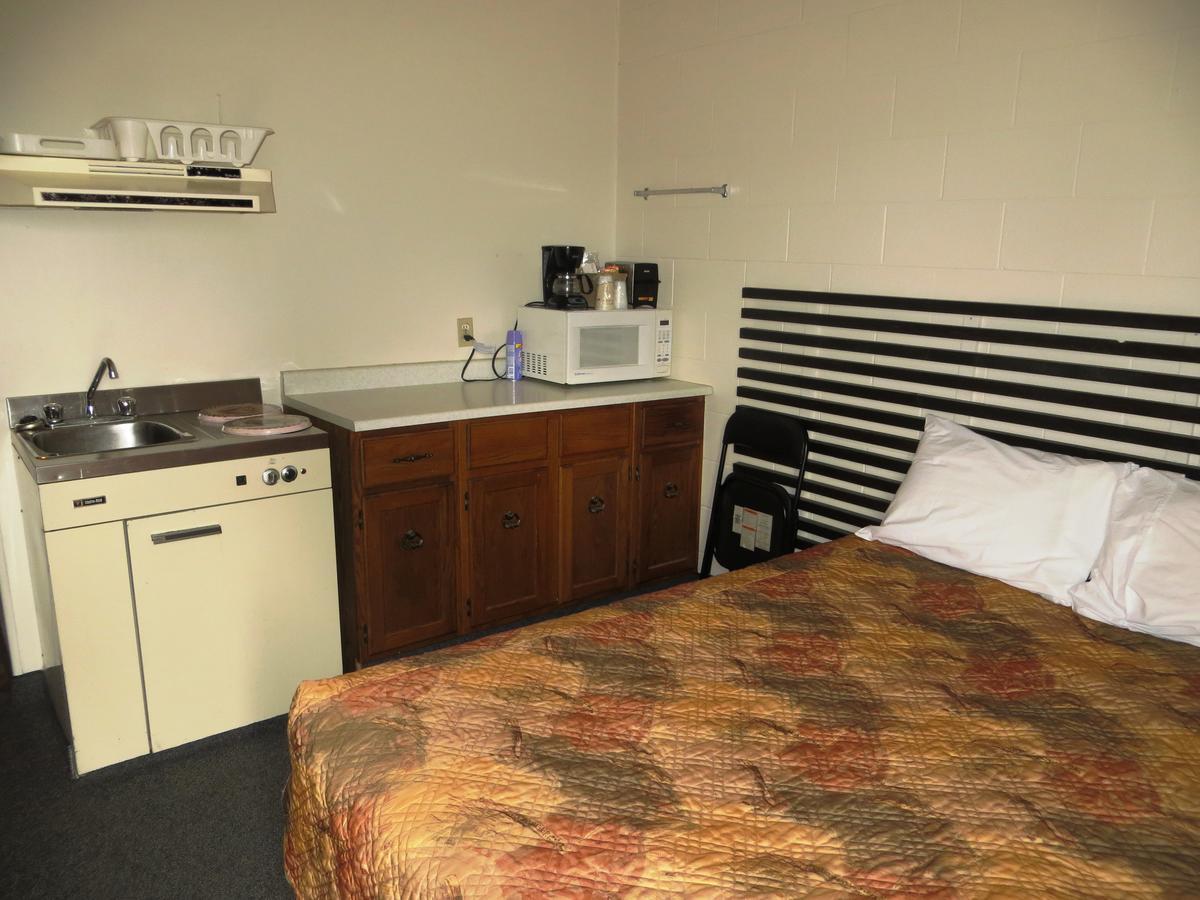 Macklin Motor Inn Dış mekan fotoğraf
